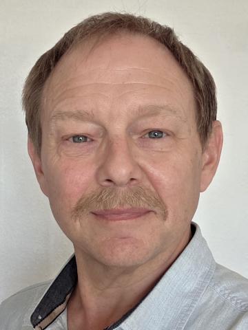 Neil Dickinson