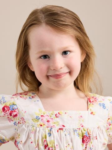 Lyra Almond